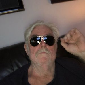 Meet your Posher, Edward